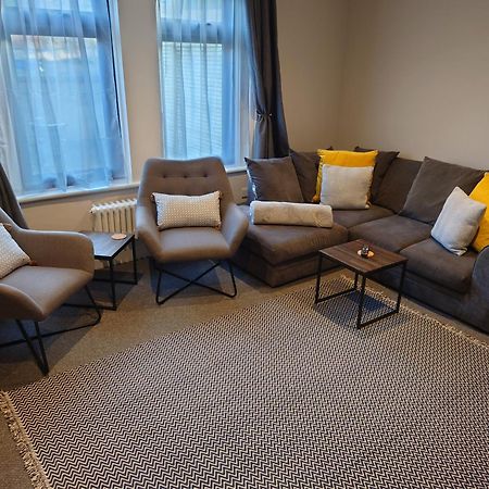 Newly Renovated 2-Bed Bungalow Bath Buitenkant foto